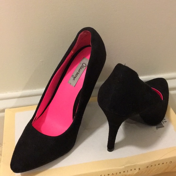 Sold Black suede heels - Picture 2 of 7